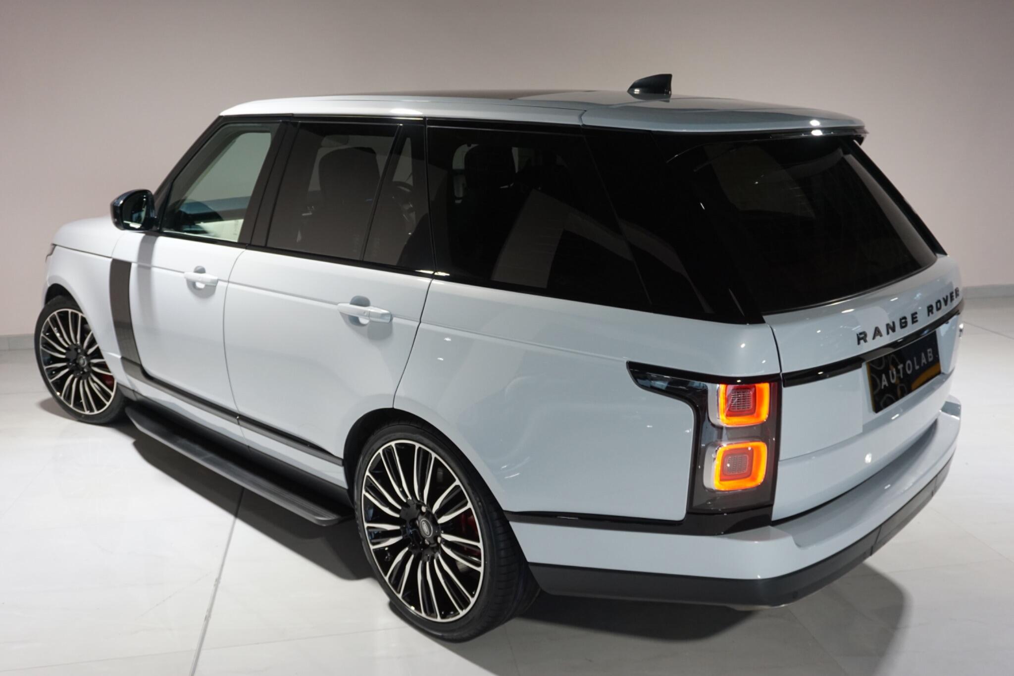 Land Rover Range Rover 2.0 P400e 13.1kWh Vogue SUV 5dr Petrol Plug-in Hybrid Auto 4WD Euro 6 (s/s) (404 ps)